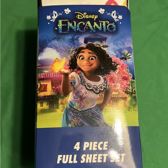 Encanto The Family Madrigal Full 4pc Bedding Set - Picture 2 of 3